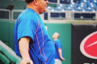 Chillin 'out maxin' relaxin 'tout cool. #BigSexy ...