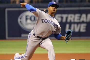 @ mstrooo6 et les @BlueJays avec un léger travail sur #OpeningDay ....