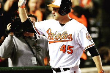 8 HR et frapper à un clip .337? Mark Trumbo veut votre vote. @Esurance #ASG ba ...