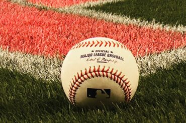 Attend patiemment quelques baseball # MothersDay ....