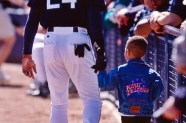(repost via @mariners) "Au 24ème tour du draft de la MLB, les #Mariners sélectionnent ...