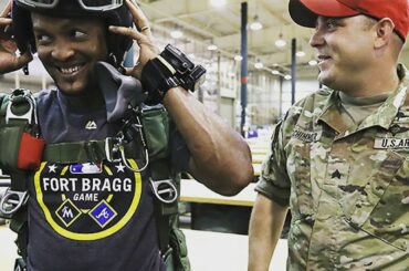 Braves et la 82ème division aéroportée se réunissent pour une journée historique. #MLBFortBrag ...