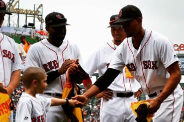 @Redsox reçoit un message #ASG de Carter Mock, un survivant du cancer âgé de 7 ans ....