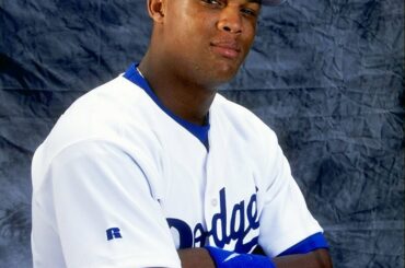 Il y a 22 ans aujourd'hui, @Dodgers a recruté Adrian Beltre, 15 ans.