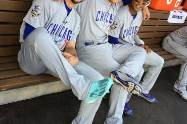 Nous avons des iPad dans les pirogues #ASG. Alors @cubs @mlb_players a décidé de prendre un familier ...