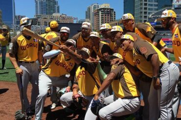L'équipe @siriusxm #FuturesGame World est en train de creuser le #SnapBat ....