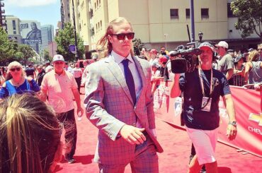 #Thor est évidemment en train d'écraser le #ASGRedCarpet ....