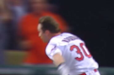 Frapper une HR #walkoff à l'intérieur du parc? DEVENIR FOU....