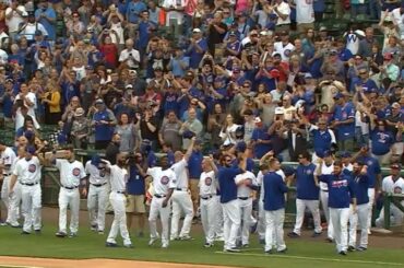Les fidèles de Wrigley sont prêts pour plus. #CLINCHED ...