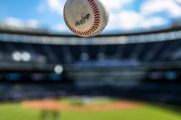 Réserve cette date. Les membres @SPG peuvent désormais définir des rappels pour les billets #postseason comme W ...