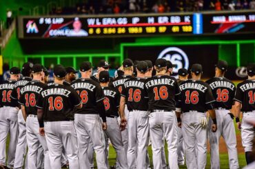 Aujourd'hui, tous les @marlins portent le numéro 16. # JDF16 ...