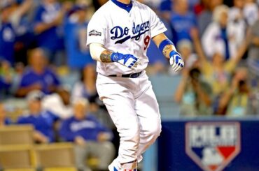 Regarde-le voler, embrasse-le au revoir.
#NLCS Game 3 sur @ FS1 ....