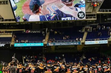Nous avons joué pour vous.

Nous avons gagné pour vous.

Nous vous honorerons pour toujours.

# JDF16 ...