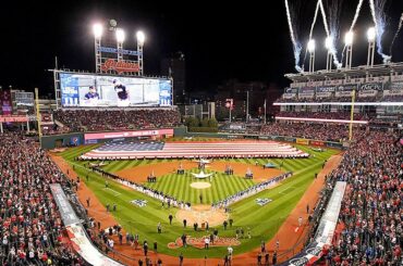 Intros?
Des hymnes?
Premier pas?

Maintenant on y va. #ALCS Game 1 sur @tbsnetwork ....