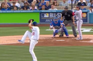 Grâce à @mlb et @bankofamerica, vous pouvez partager vos souvenirs préférés de baseball ...