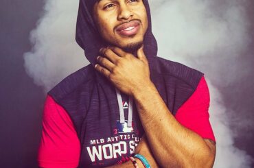 @ lindor12bc pense à un plan directeur. #WSPortrait
: @robtringali ...