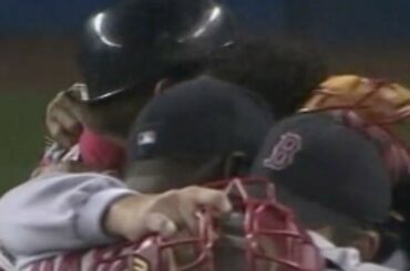Il y a 12 ans aujourd'hui, @RedSox est devenue la première équipe - et UNIQUEMENT - @MLB à remporter un ...