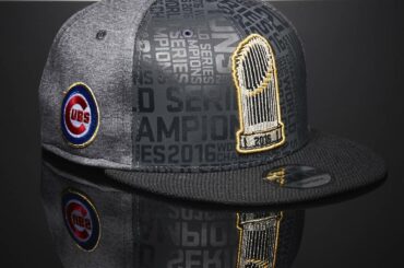 Vous avez vu le défilé. Vous avez vu les casquettes de malades.

Le @Cubs #WorldSeries Champs Locker ...