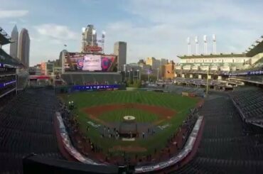 #WorldSeries Game 7, en 17 secondes ....