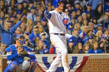 @ arizz_44 regarde une mouche.
#NLCS Game 6 on @ fs1 ....