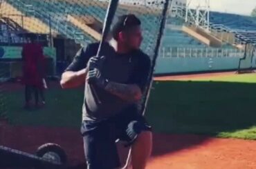 #IAmGary #NoOffseason (via @elgarysanchez) ...