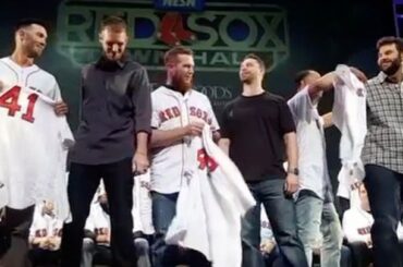 Beaucoup de fans de @RedSox vont essayer ce numéro 41. #SoxWinterWeekend ...