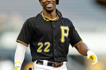 5 étoiles sur OF Andrew McCutchen a reçu 28 des 30 votes de la première place lorsqu'il ...