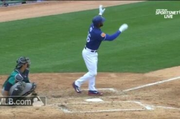Premier concurrent de #batflip of the year, courtoisie de @yasielpuig. #Entraînement de printemps...