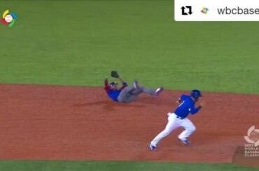 @ Alcidesescobar2 fait disparaître une balle de baseball de nulle part.