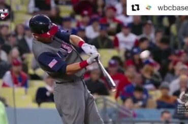 Première.

Ian Kinsler donne rapidement l'avantage à l'équipe des États-Unis contre Porto Rico. # ...
