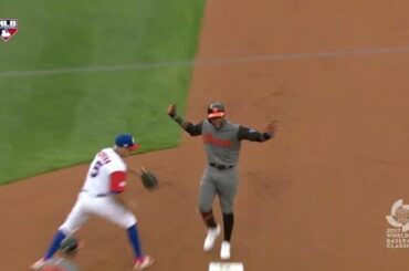 Yadi a le ballon. Reste réveillé. # WBC2017 ...