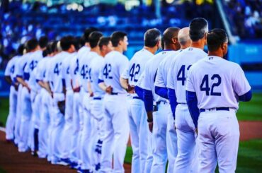 Nous honorons # Jackie42 aujourd'hui et pour toujours ....