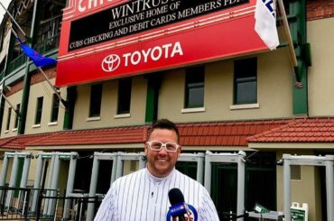(republié via @grahamelliot)

Un après-midi à Wrigley Field pour filmer un segment pour ...