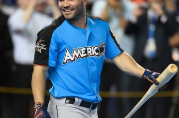 Tout sourire lorsque vous êtes un joueur étoile. #ASG pres. par @Mastercard ....
