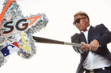 La pire peur d’une piñata. #ASGportraits: @slashdog ...