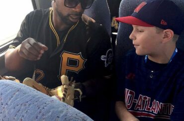 Cutch est mon compagnon de siège?!? #MLBLittleLeagueClassic (via @playball) ...
