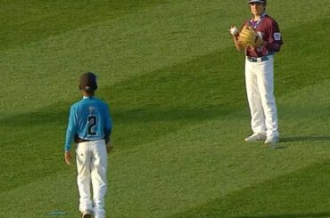 Des représentants des 16 clubs #LLWS s’associent pour organiser le cérémonial en premier ...