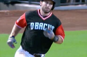 Trois circuits consécutifs, quatre victoires consécutives pour les @dbacks. #PlayersWeekend ...