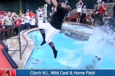 Un #walkoff et une #WildCard pour les @dbacks signifie TOUT LE MONDE DANS LA PISCINE! # ...