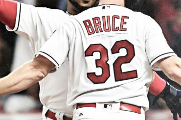 Bauer. Bruce. Jeu de balle. Les Indiens lancent un jeu blanc dans le premier match de #ALDS ....