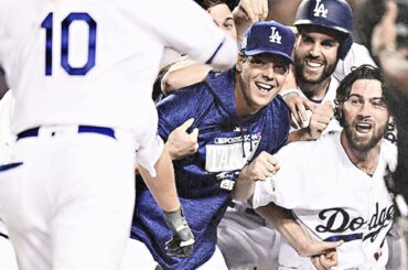 Une HR #walkoff, les 4 RBI et une avance de la série 2-0…
C’est le monde @ redturn2, nous sommes ...