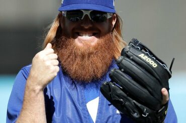 @ redturn2’s a la barbe sous la forme #postseason. #NLCS ...
