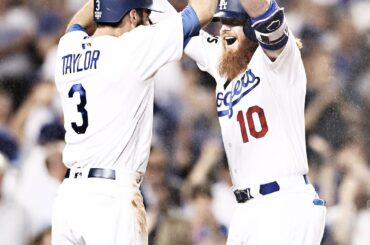 Avantage: LA. @Dodgers remporte le premier match en battant le dominant, Clayton Kershaw. #Wo ...