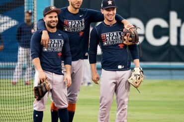 Les poteaux Stros sont prêts pour le jeu 6. #WorldSeries ...