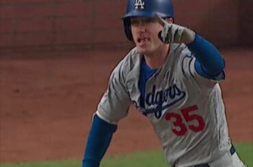Avec un swing LOUD, @cody_bellinger apaise la foule. #Épreuves mondiales...