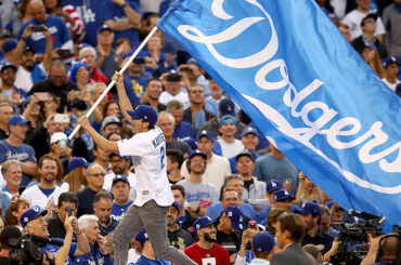 Les stars sont dehors pour le jeu 6. #WorldSeries ...