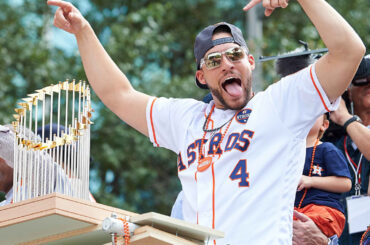 La fête est officiellement à Houston. #CHAMPS ...