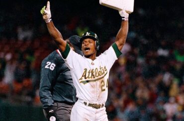 Rickey aime ça.
En ce jour de 1990, Rickey Henderson est nommé Américain ...
