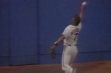 À cette date, en 1989, Kevin Mitchell a remporté le NL #MVP… ce qui est une raison parfaite…