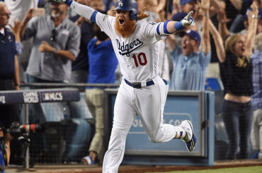 Point. Crier. Retourner la batte. Quelle est votre célébration #walkoff? ...